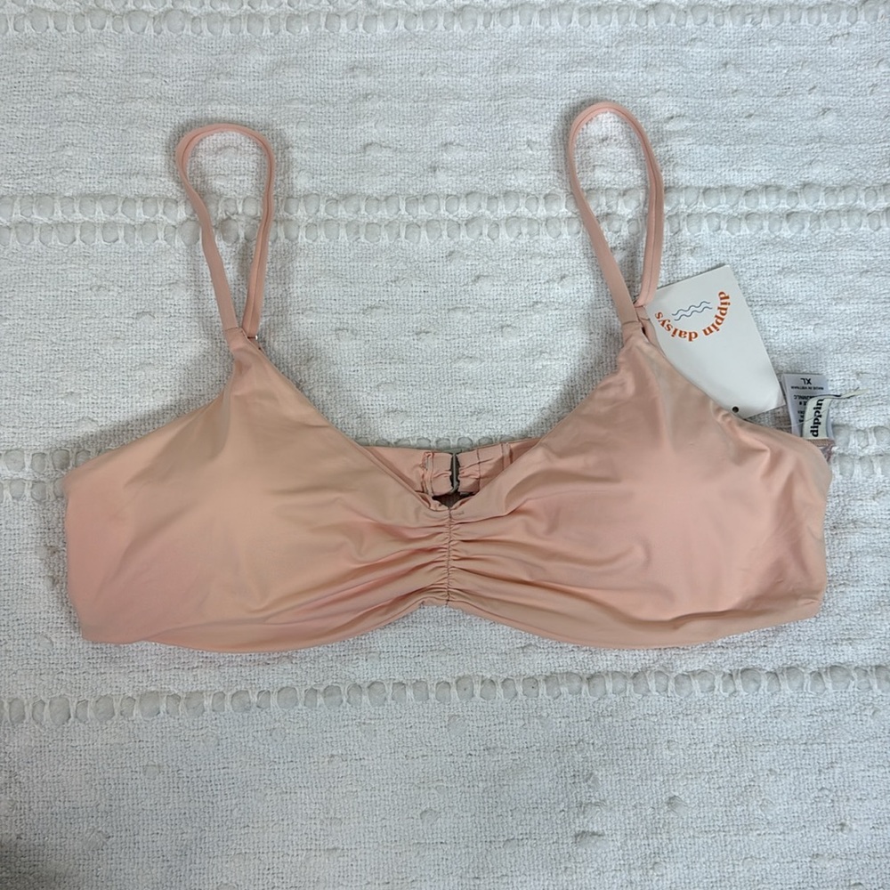 NWT‎ Dippin Daisys Britney Bikini Top in Peach Soze XL - Picture 6 of 9